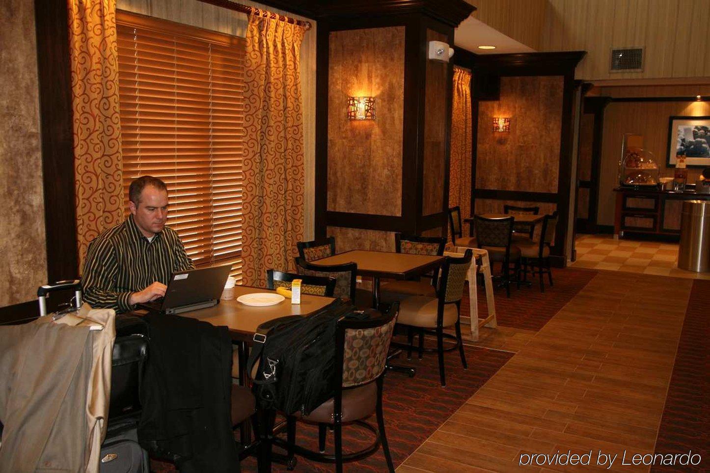 Hampton Inn & Suites New Castle, Pa Restoran foto